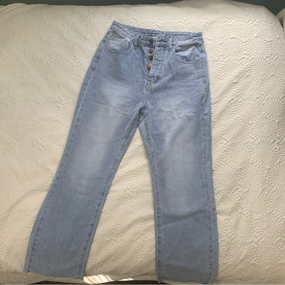 Princess Polly | Angela Cropped Jeans Light Wash Denim - Picture 6 of 8